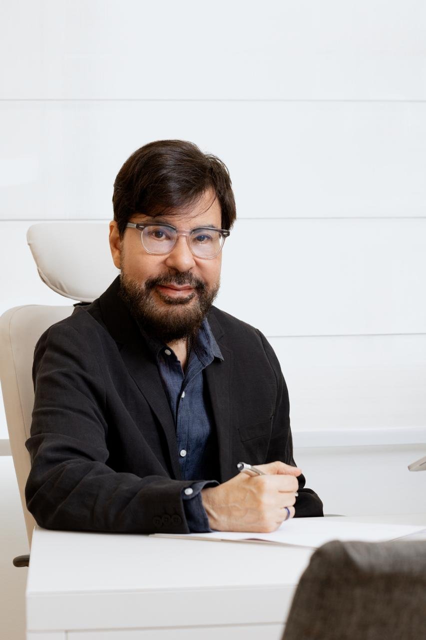 Dr. Marco Cesar de Paula Valle